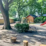 Zonnestroom 度假居 Meijel